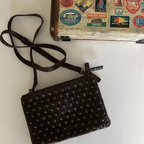 Frye Handbags - Frye Jenna Disc brown leather crossbody